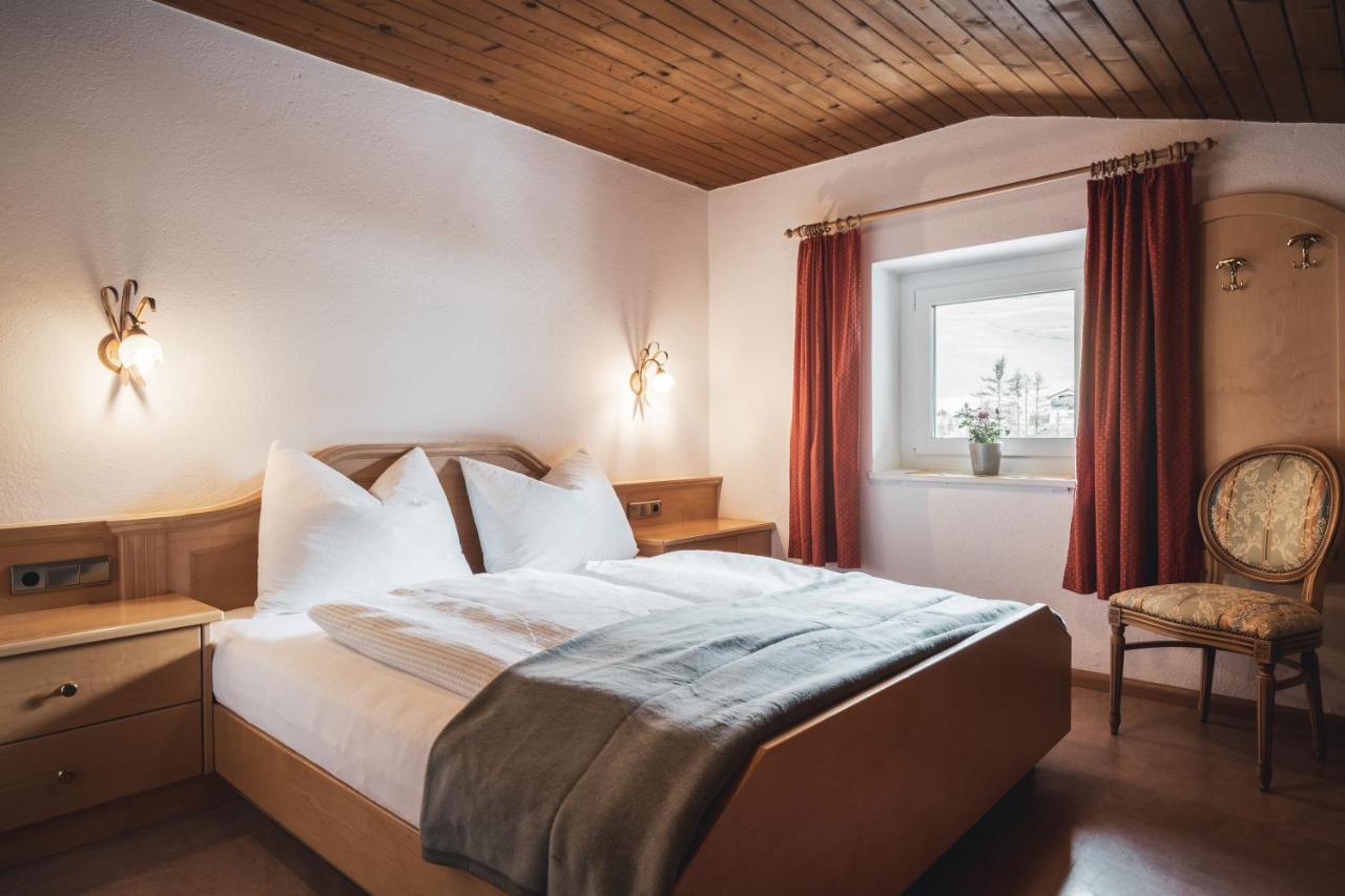 Hotel B&B Frohsinn Badia  Extérieur photo