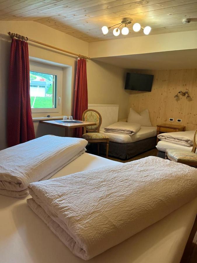 Hotel B&B Frohsinn Badia  Extérieur photo